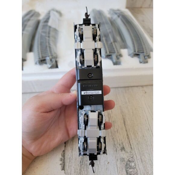 Hawthorne Semper Fidelis Engine USMC Express village train xmas - Picture 7 of 9